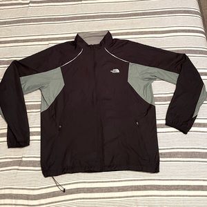 ⚡️The North Face Light Weight Zip-Up⚡️
